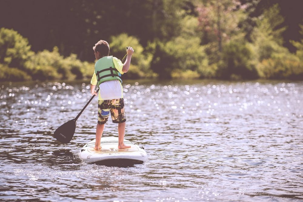 Weekend Trips and Outings - paddle Elora Village